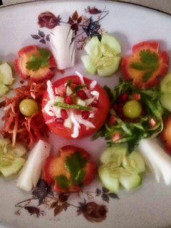 सलाद (salad recipe in Hindi) रेसिपी मुख्य फोटो