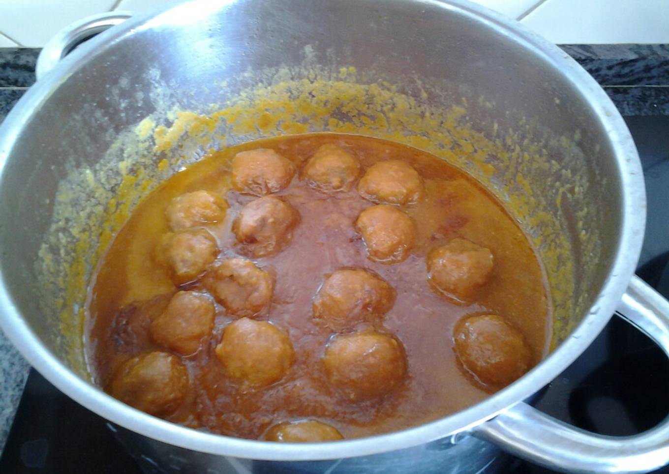 Albóndigas en salsa