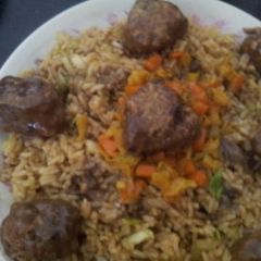 A picture of Manchurian fried rice.