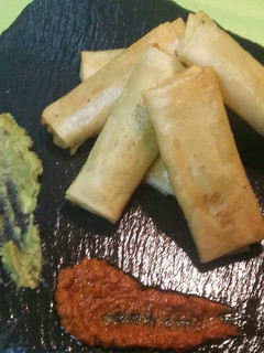 Una foto de Rollitos de langostinos