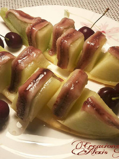 Una foto de Melón con anchoas caseras
