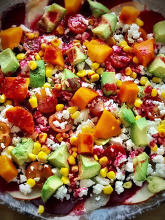 Una foto de Ensalada arcoíris con aliño de ceviche