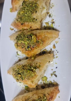 صورة لوصفة بقلاوة بالقشطة