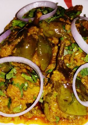 A picture of Stuffed Baingan/Brinjal/Eggplant Masala (No Onion, tomato).