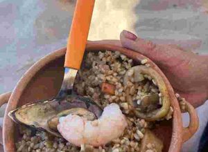 Una foto de Mí cazuela de mariscos