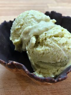 Una foto de Helado de pistacho