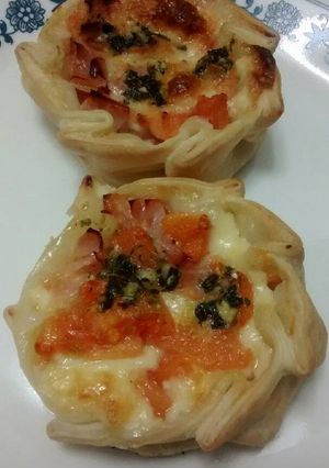 Una foto de Canastitas caprese