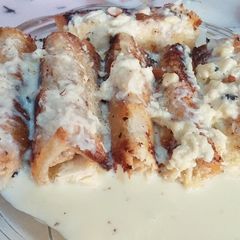 A picture of Shahi tukray.