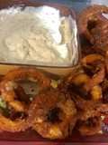 Aritos de cebolla con salsa tártara