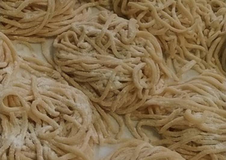 Cara Gampang Menyiapkan Egg Noodles (Mie telur) yang Sempurna