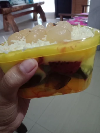 Langkah Mudah untuk Menyiapkan Resep Salad buah Yoghurt TaNpa mayo yang Bisa Manjain Lidah Anti Ribet, Uenak Banget