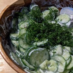 A picture of Ukrainian cucumber salad.