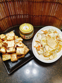鹽麴炒豬肉泡菜高麗菜 的食譜成品照片