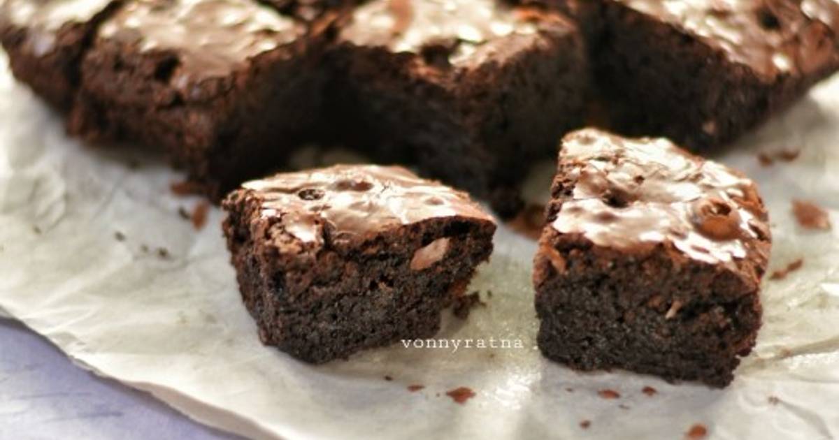  Resep  Shiny Crust Fudgy Brownies  oleh Vonny Ratnadewi 