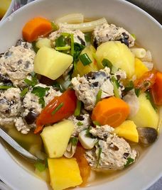 canh củ dền thịt băm