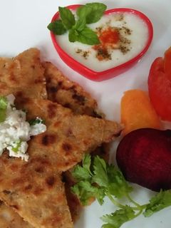 आलू पनीर पराठा (Aloo paneer paratha recipe in hindi) रेसिपी मुख्य फोटो