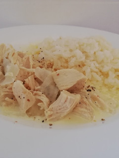 Una foto de Pollo con crema fácil