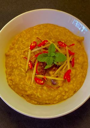 A picture of Chicken Haleem.