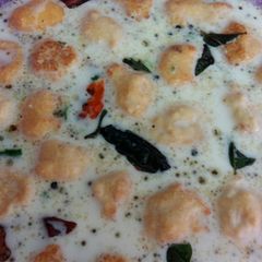 A picture of Mini dahi vada.