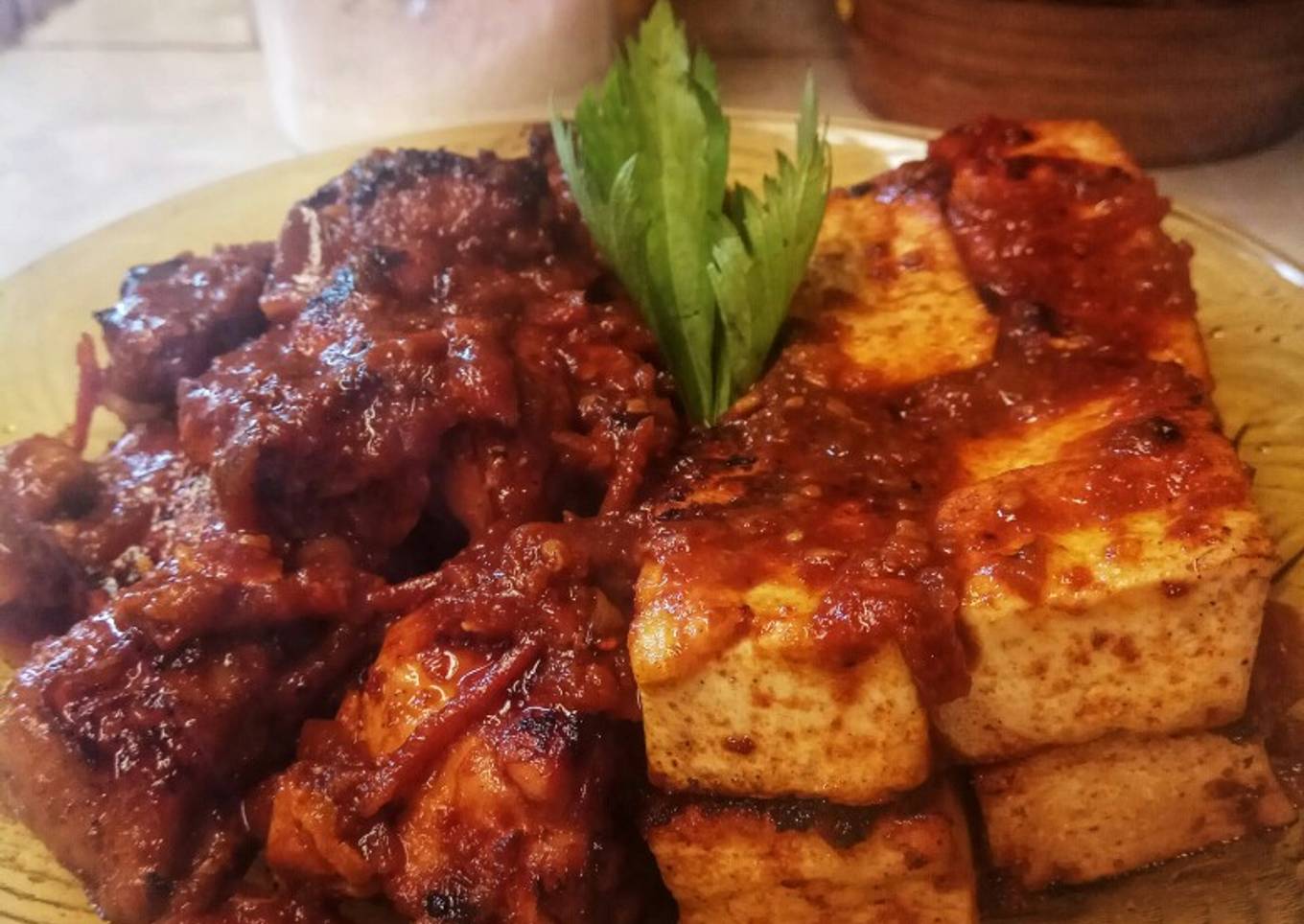 Tahu & ayam bakar bumbu merah