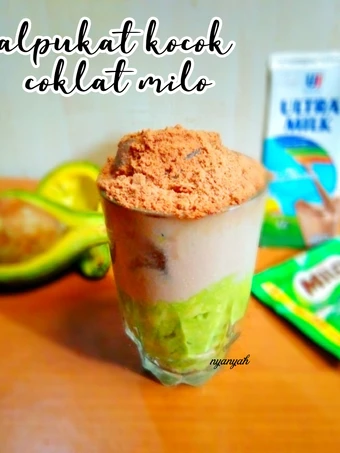 Langkah Gampang Membuat Resep Alpukat kocok coklat milo yang Menggugah Selera Anti Ribet, Mantap