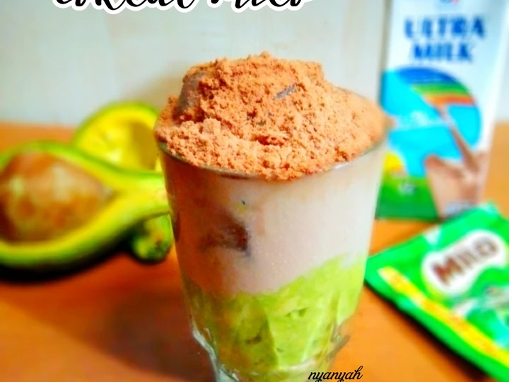 Langkah Gampang Membuat Resep Alpukat kocok coklat milo yang Menggugah Selera Anti Ribet, Mantap