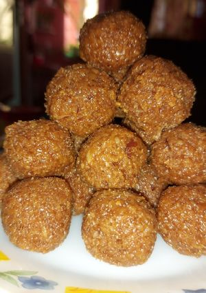 নারকোল নাড়ু(narkel naru recipe in bengali) রেসিপির প্রধান ছবি