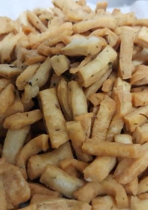 कसूरी मेथी के नमकपारे (Kasoori methi ke namakpare recipe in Hindi) रेसिपी मुख्य फोटो