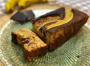 Foto principal de Banana bread con harina de almendra, chocolate puro y sin azúcar