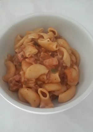 Una foto de Coditos con carne molida
