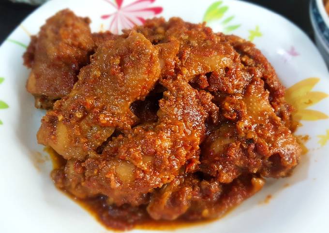 Bagaimana Menyiapkan Ayam rujak yang Lezat