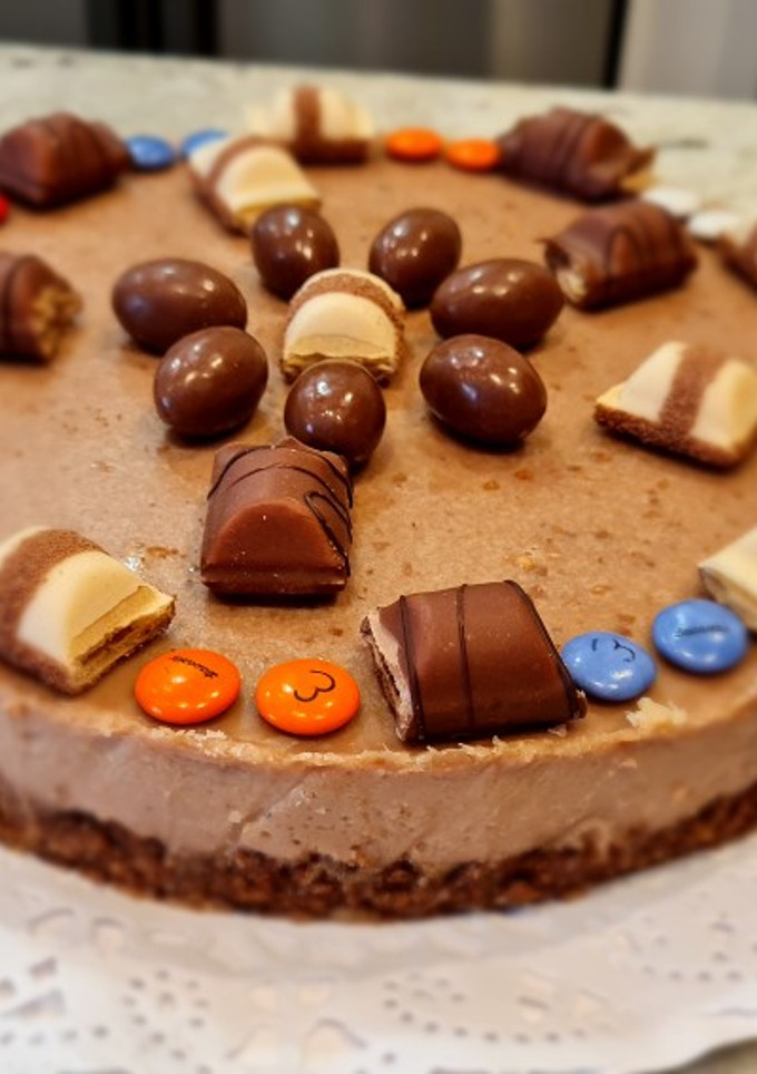 Una foto de Tarta de chocolatinas Kinder