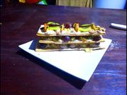 Una foto de postres con kiwi