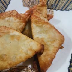 Potatoes samosa A picture of Potatoes samosa.