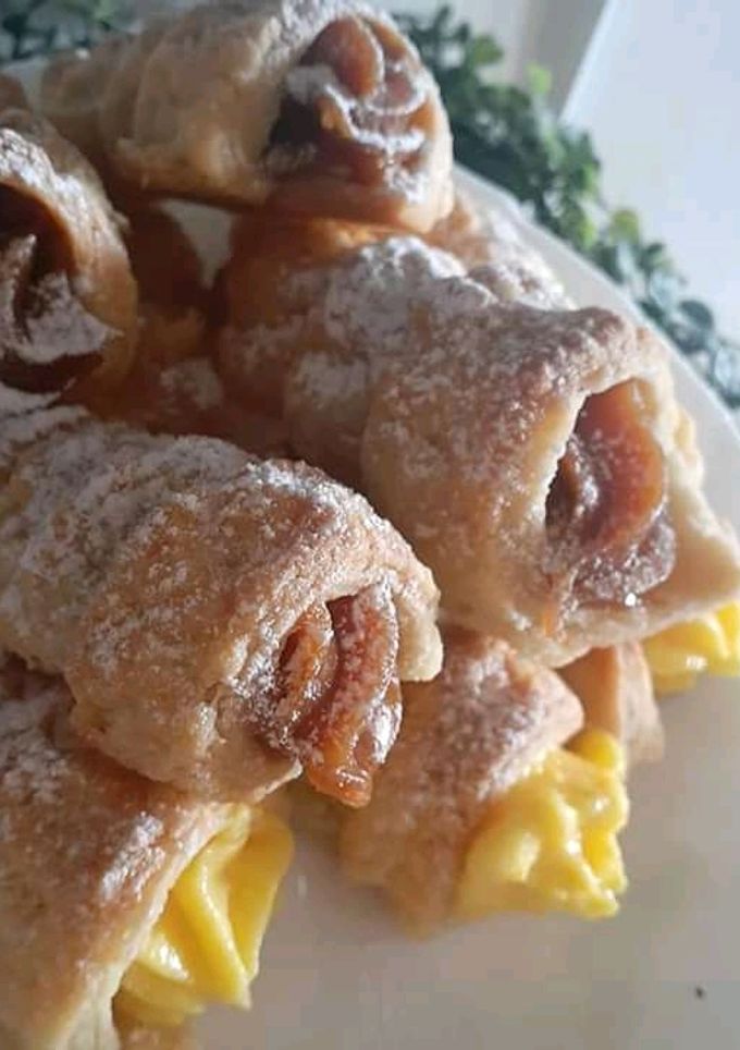 Una foto de Cañones de Crema Pastelera y Dulce leche