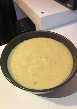 A picture of Potato mash with onion and cheese.
