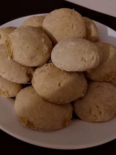 Una foto de Galletitas de Banana y Dulce de Leche 🍥