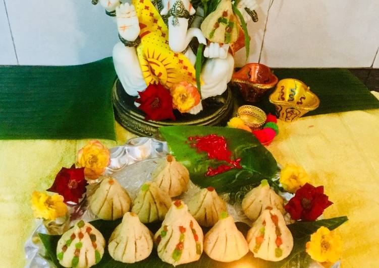 Steps to Make Love Mawa Rava Modak
