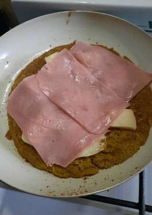 Una foto de Tortilla de arvejas en sartén