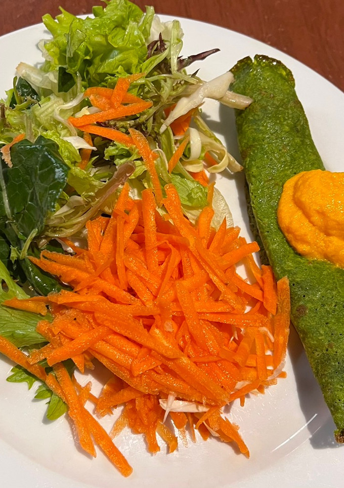 Una foto de CRÊPE de ESPINACA y Harina de GARBANZO (muy fácil y nutritivo)