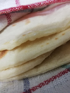 A picture of Pita bread.