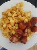 Salchipapa y limonada