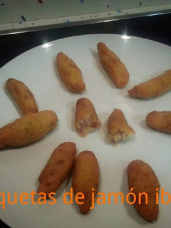 Una foto de Croquetas de jamón ibérico