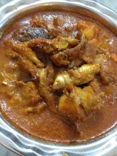छोटी मछली करी रेसिपी मुख्य फोटो