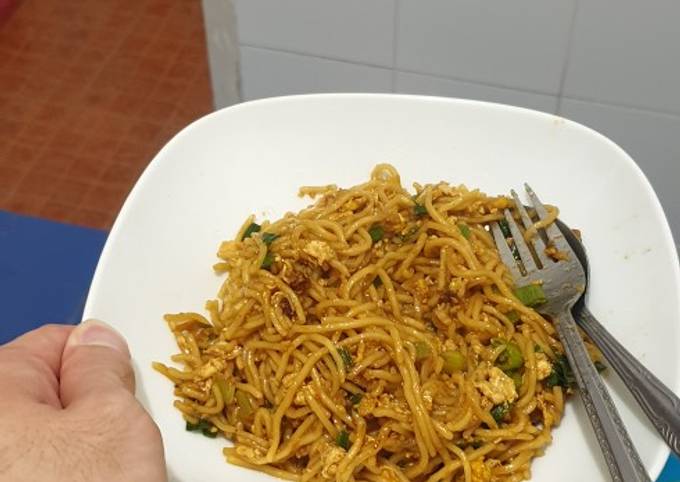 Mie Tek Tek (chinese food style)