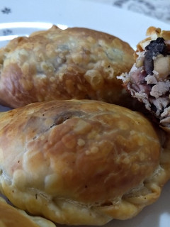 Una foto de Relleno de pollo y champiñones para empanadas o tarta