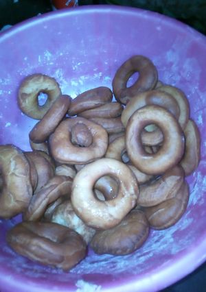 A picture of Cardamom doughnuts.