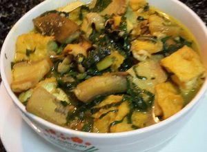 Hình của món Ốc bươu nấu chuối.