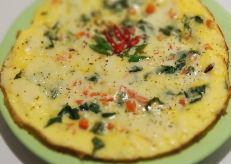 Omelet vegetable and cheese