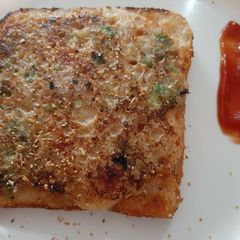 A picture of Bread pizza.